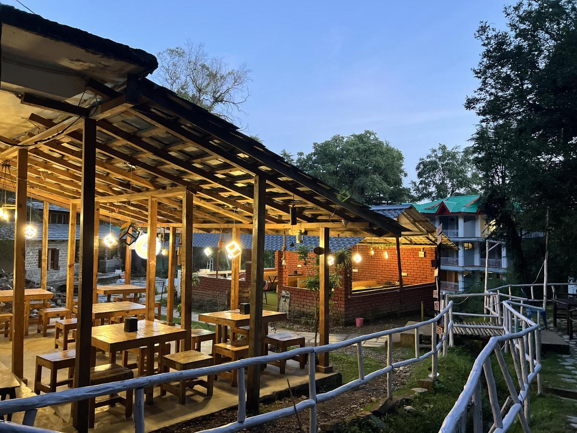 Himtrek Stays,Mcleodganj マクロード・ガンジ エクステリア 写真
