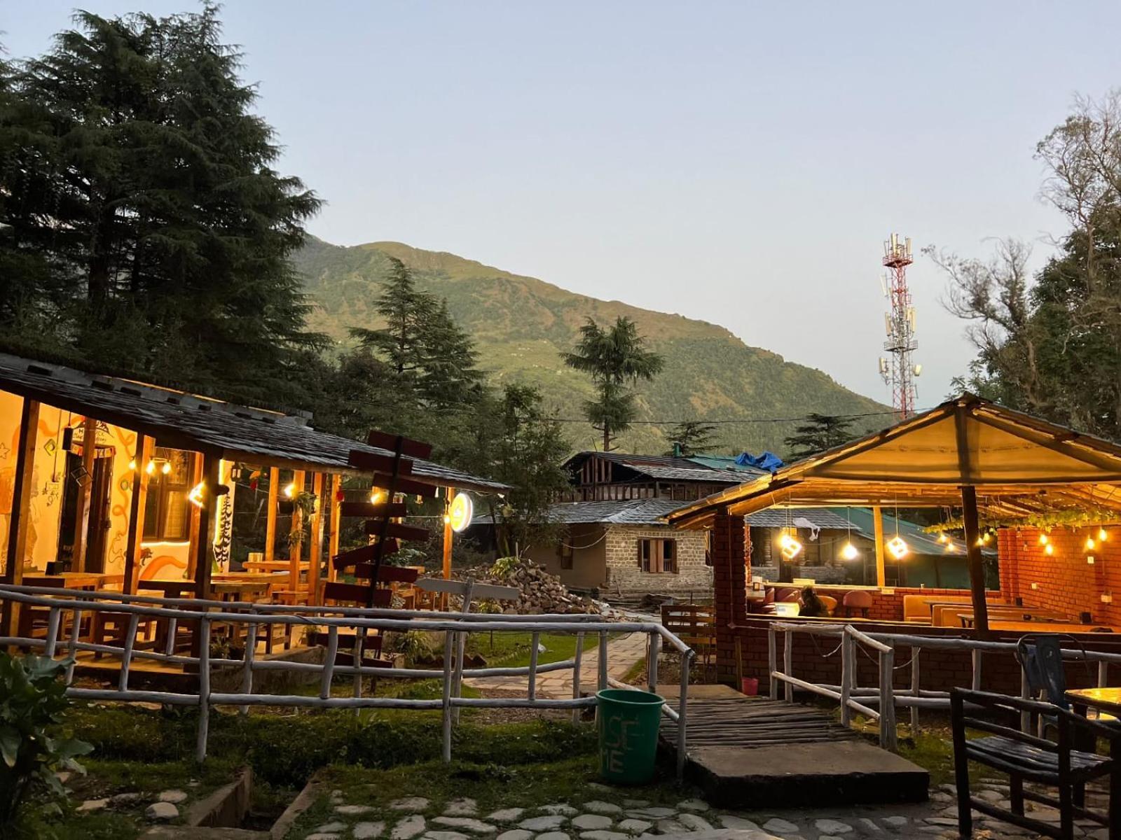 Himtrek Stays,Mcleodganj マクロード・ガンジ エクステリア 写真