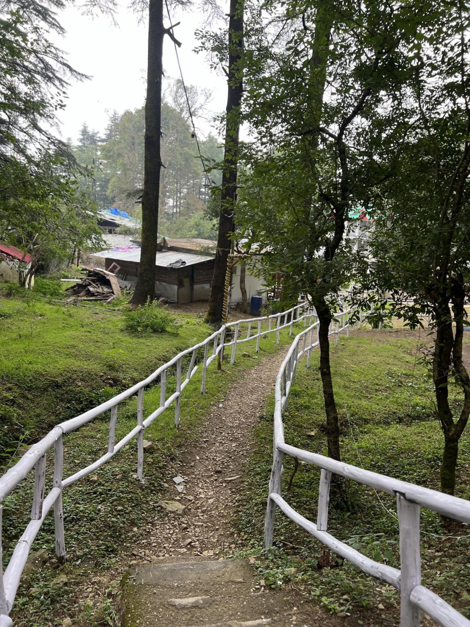 Himtrek Stays,Mcleodganj マクロード・ガンジ エクステリア 写真